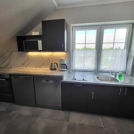 Comfortable Premium Class Apartment, Shared Swimming Pool, Апартаменты