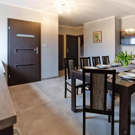Comfortable Premium Class Apartment, Shared Swimming Pool, Апартаменты
