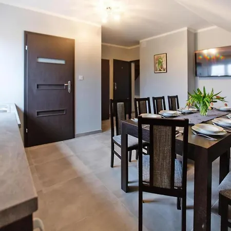 Апартаменты Comfortable Premium Class Apartment, Shared Swimming Pool, Гонски