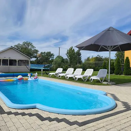 Comfortable Premium Class Apartment, Shared Swimming Pool,